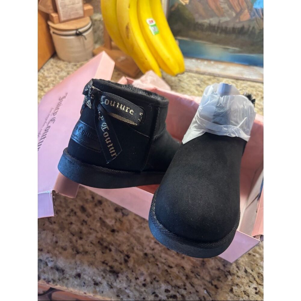 🆕 in box Juicy Couture Black boots with Logo Ribbon Trim